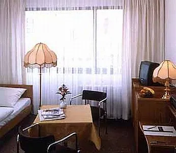 Hotel Unter Den Linden 3*